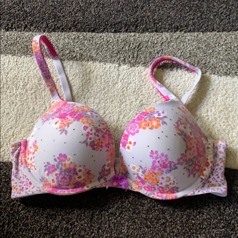 Victoria’s Secret bra
